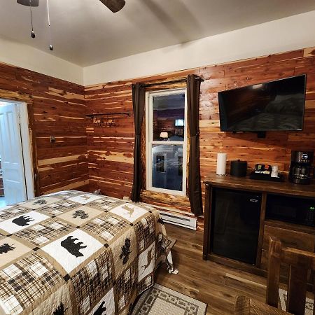 Log Cabin Inn Eureka Springs Bagian luar foto