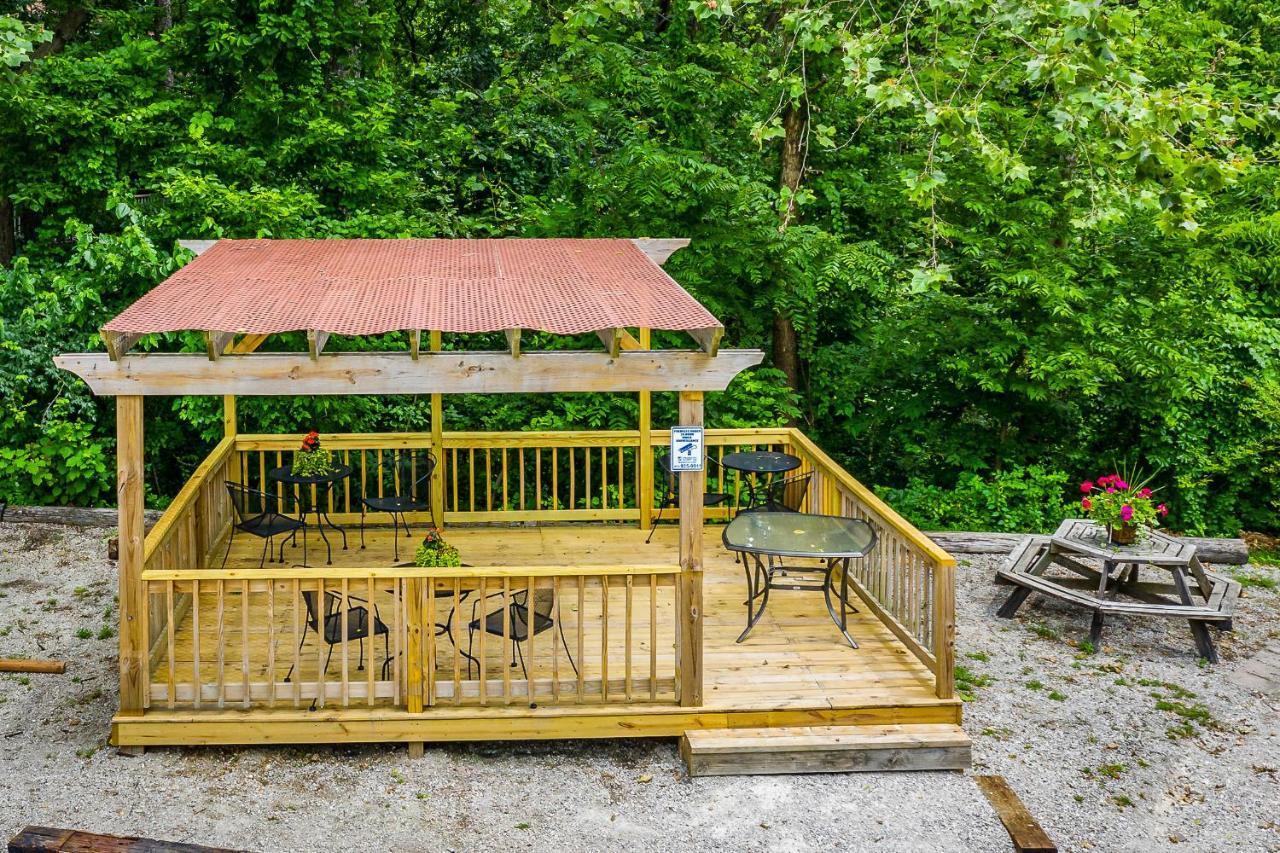 Log Cabin Inn Eureka Springs Bagian luar foto