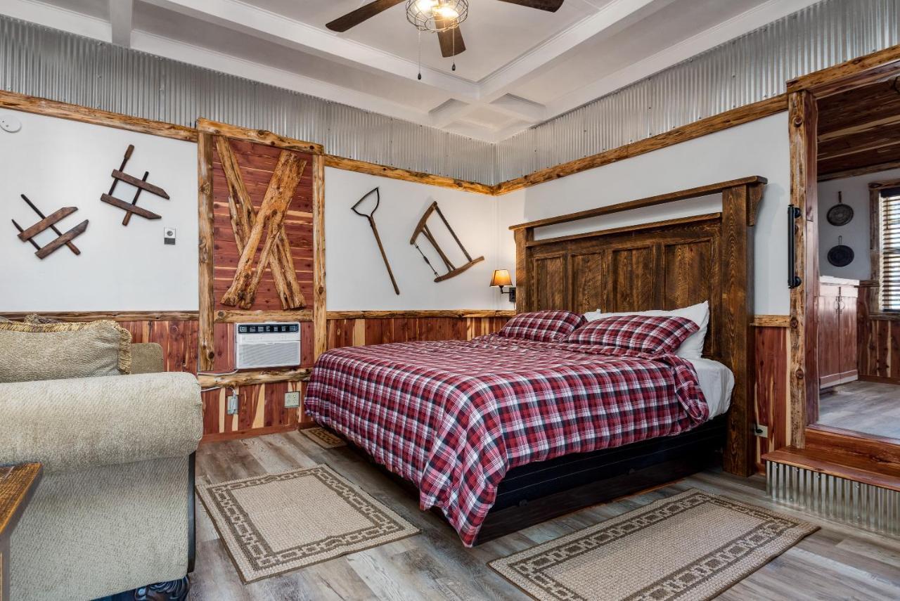 Log Cabin Inn Eureka Springs Bagian luar foto