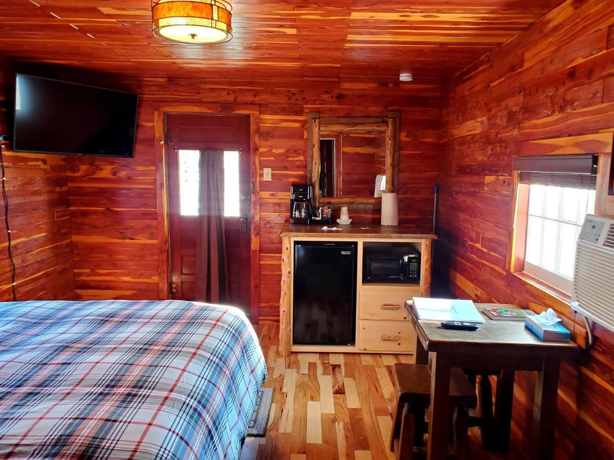 Log Cabin Inn Eureka Springs Bagian luar foto