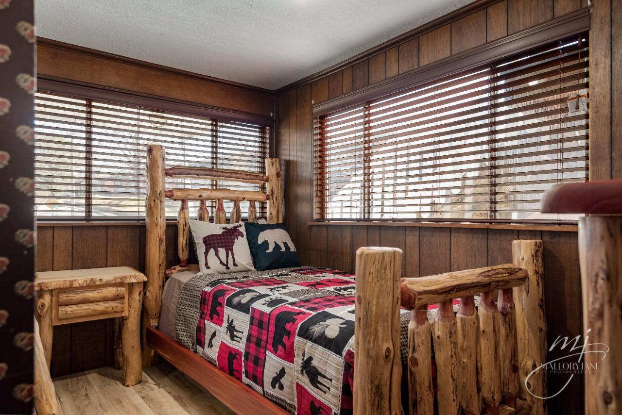 Log Cabin Inn Eureka Springs Bagian luar foto