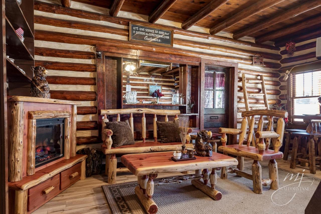 Log Cabin Inn Eureka Springs Bagian luar foto