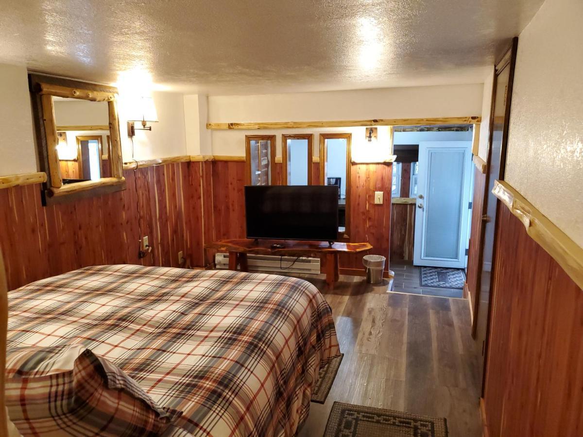 Log Cabin Inn Eureka Springs Bagian luar foto