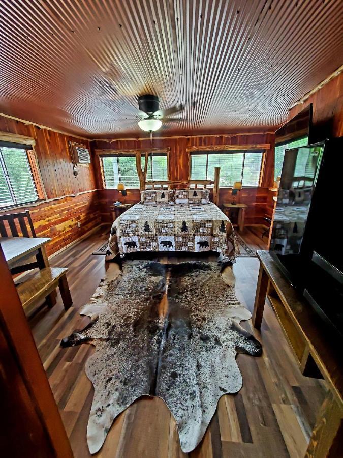 Log Cabin Inn Eureka Springs Bagian luar foto