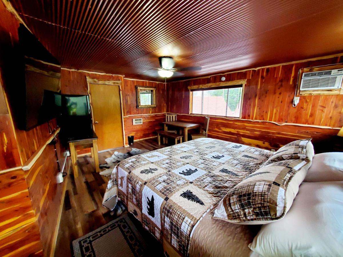 Log Cabin Inn Eureka Springs Bagian luar foto