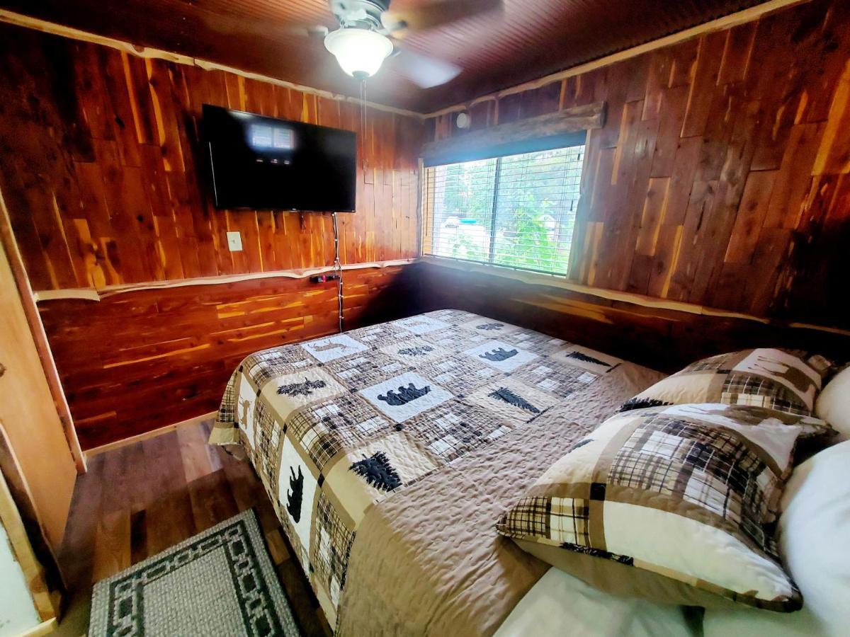 Log Cabin Inn Eureka Springs Bagian luar foto