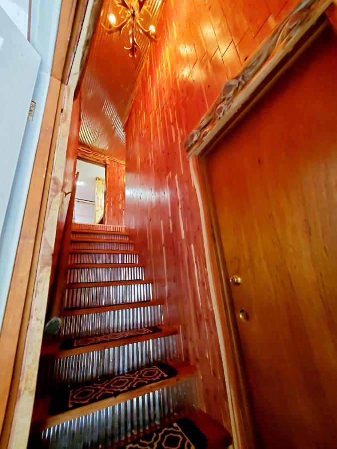 Log Cabin Inn Eureka Springs Bagian luar foto