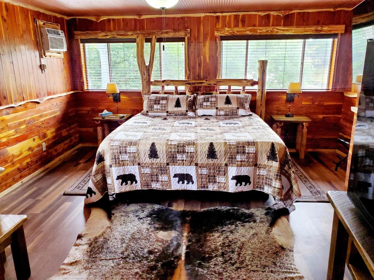 Log Cabin Inn Eureka Springs Bagian luar foto