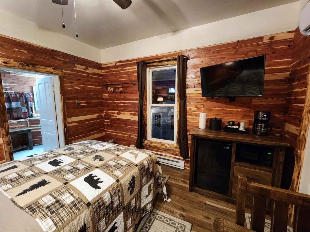 Log Cabin Inn Eureka Springs Bagian luar foto
