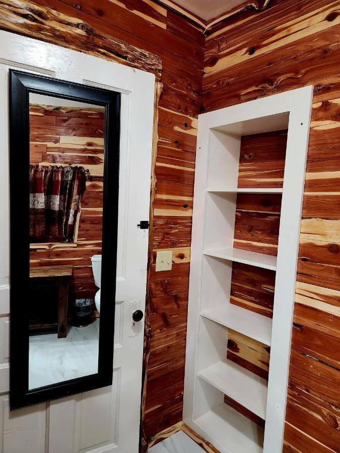 Log Cabin Inn Eureka Springs Bagian luar foto