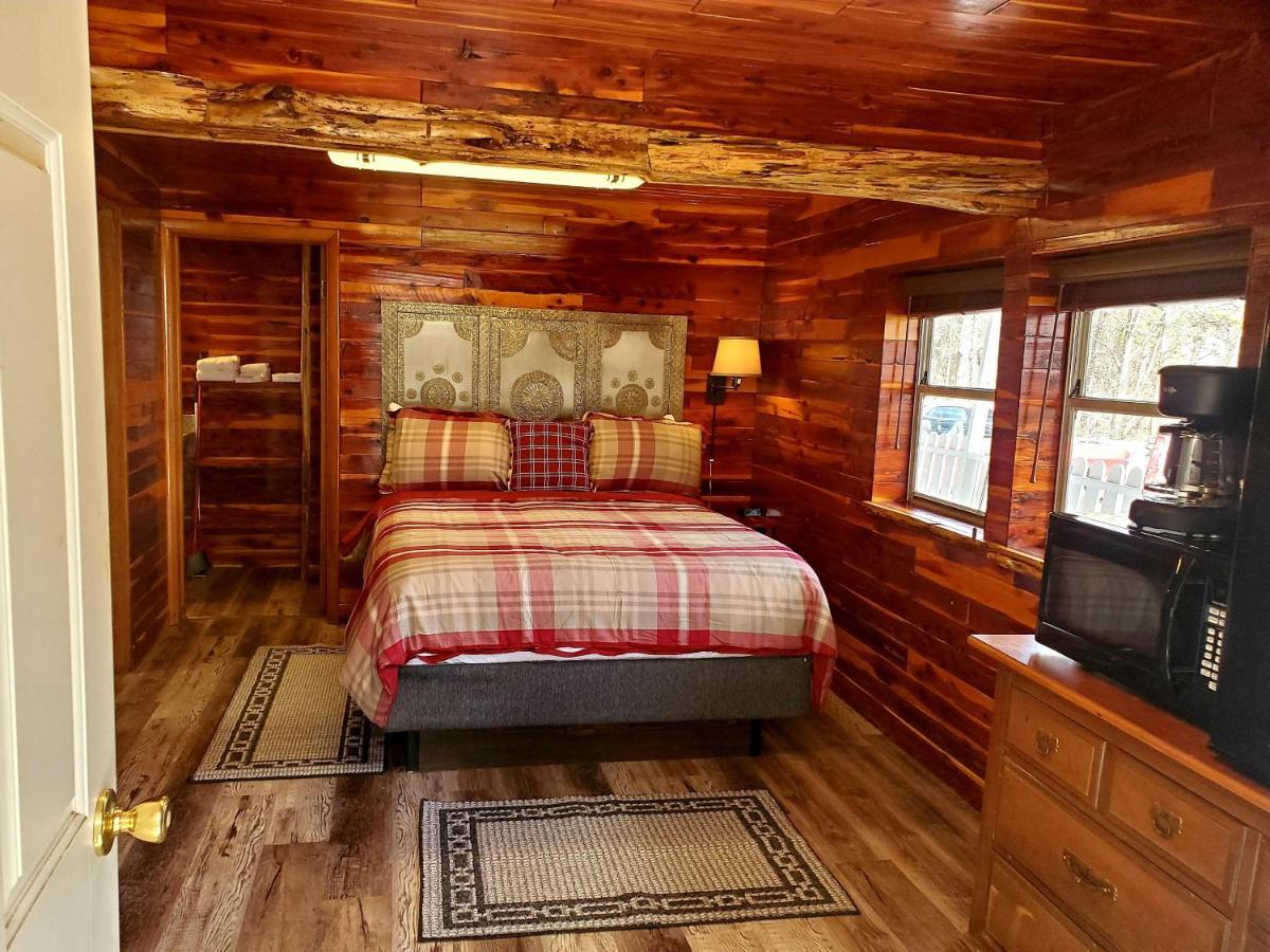 Log Cabin Inn Eureka Springs Bagian luar foto